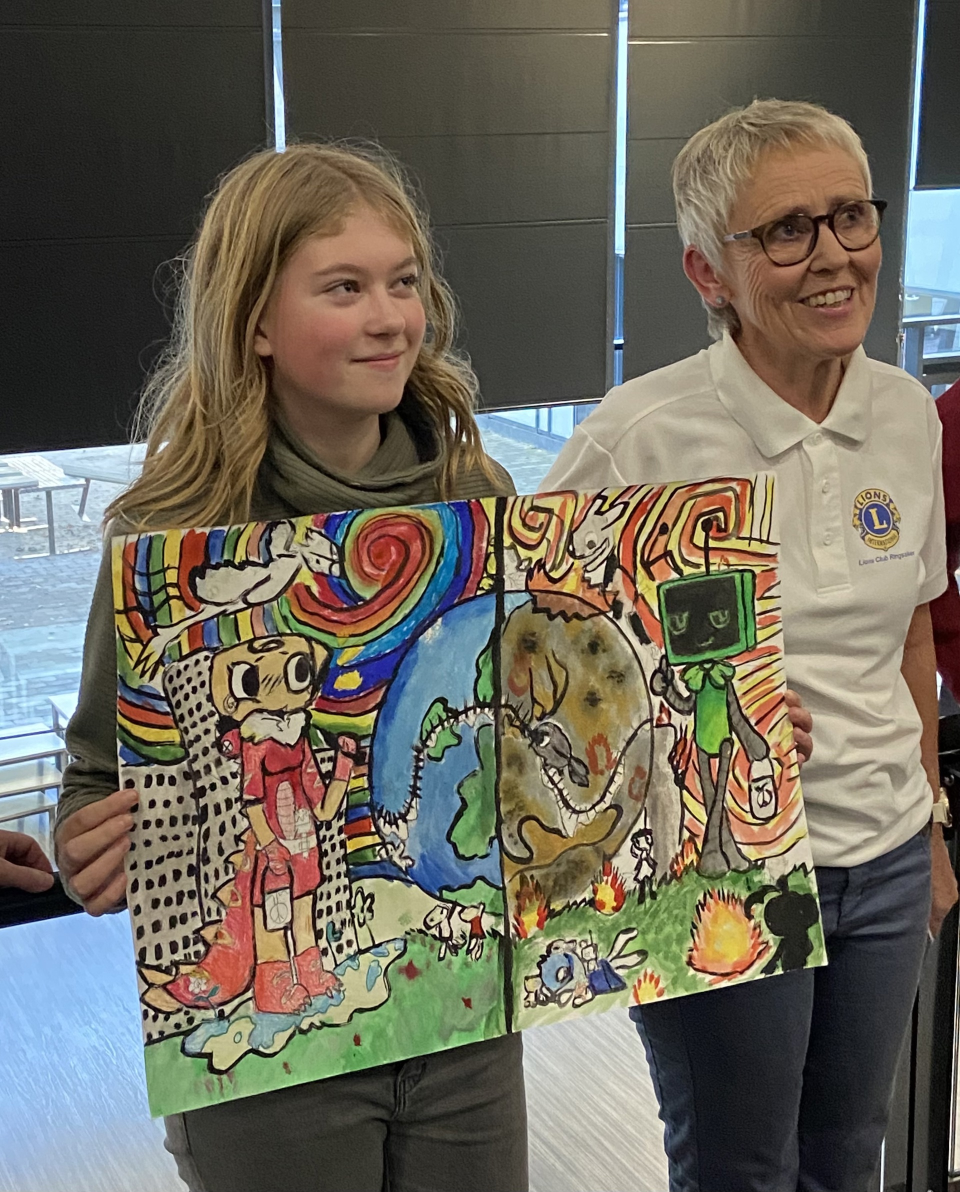 Moelv skole deltar i Fredsplakatkonkurransen!